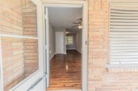 Building Photo - 124 N Washington St