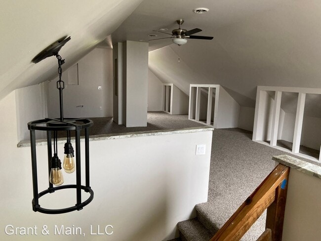 Building Photo - 2 br, 2.5 bath House - 2315 Yemans St.