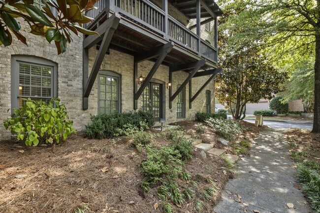 Building Photo - 6135 Vickery Creek Rd