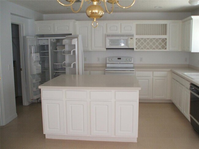 Building Photo - 2872 Paynes Prairie Cir