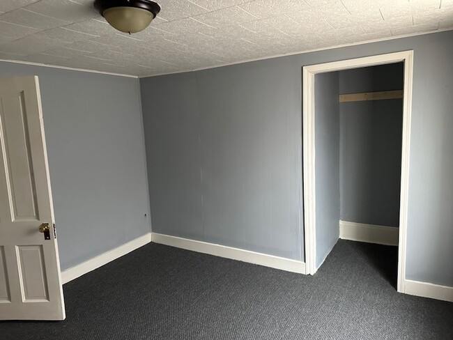 Building Photo - Coming soon- 4 bedroom house with double lot in Mansfield