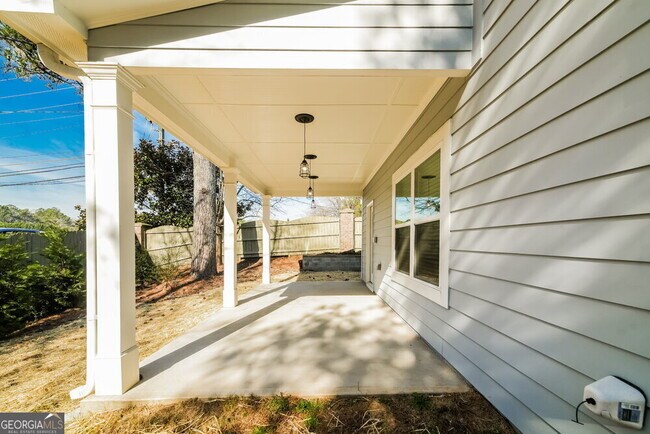 Building Photo - 2501 Kolb Manor Cir SW