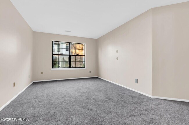 Building Photo - 2101 Bayhead Dr