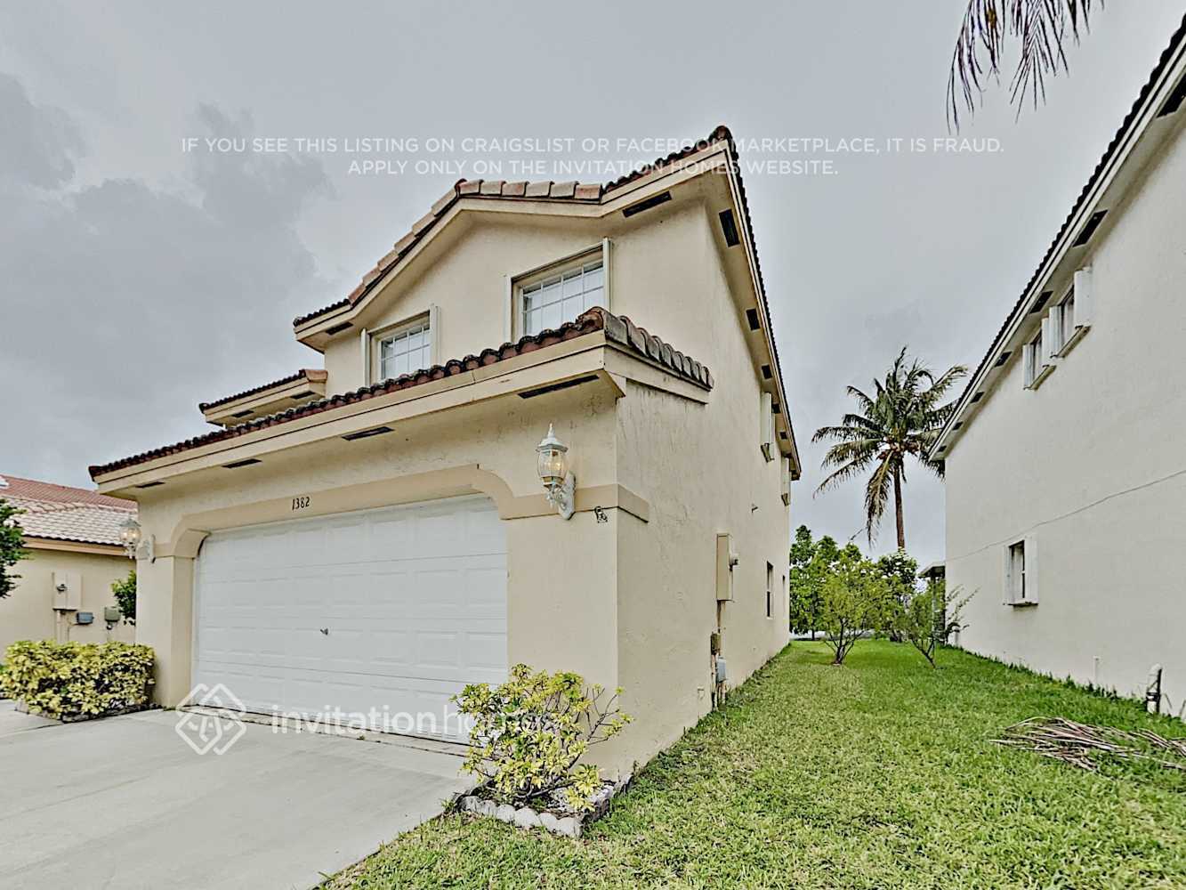 Building Photo - 1382 SW 106th Ave