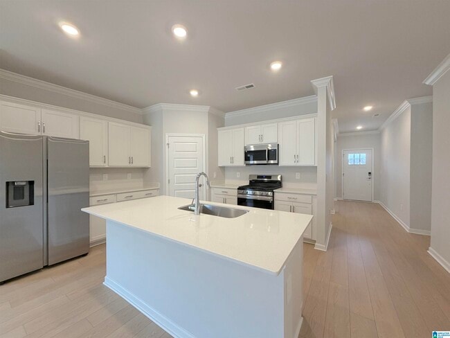 Building Photo - 4602 Hampton Glen Circle SE