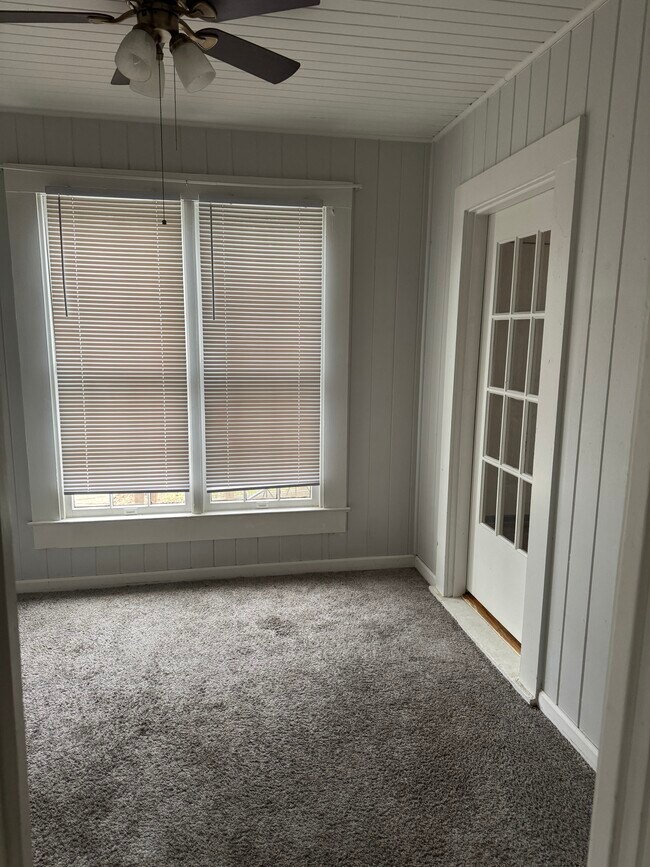 Building Photo - 113 E Merrick St