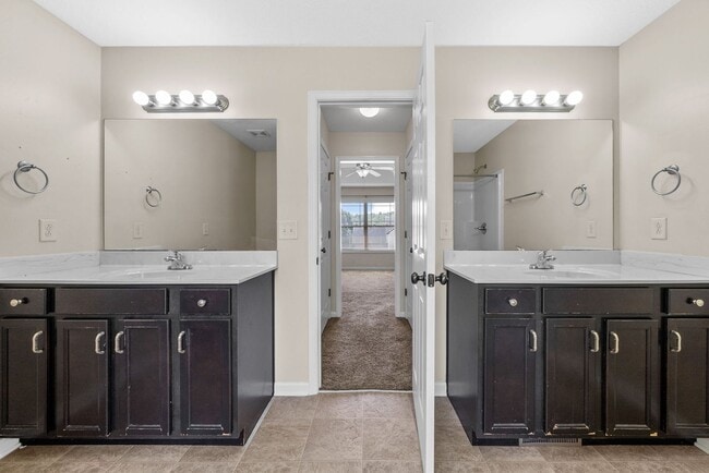 Building Photo - Large home ready for you to call home today!