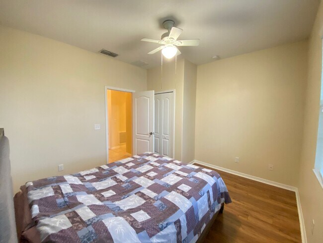 Building Photo - 2555 Carrickton Cir