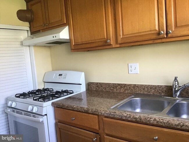 Building Photo - 3867 26th Ave