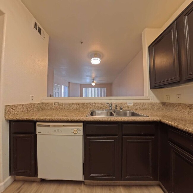 Building Photo - Next To Durango Casino | Gated Community | Laminate Floors | Community Fitness