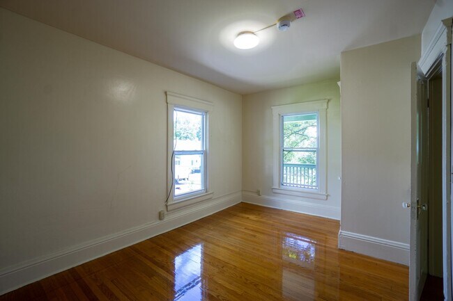 Building Photo - 430 Westcott St