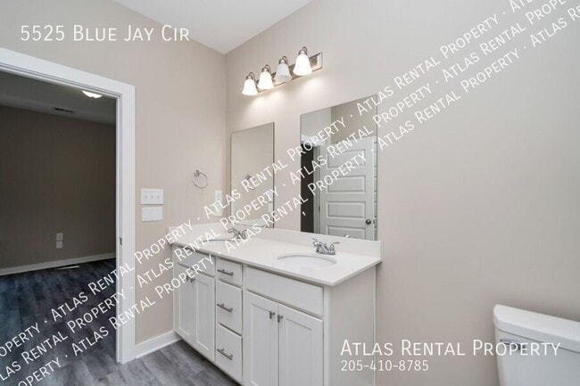 Building Photo - 5525 Blue Jay Cir