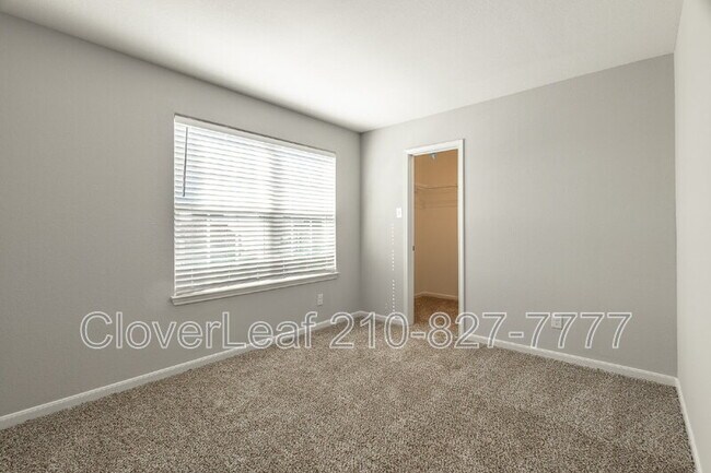 Building Photo - 9223 Foxing Blf