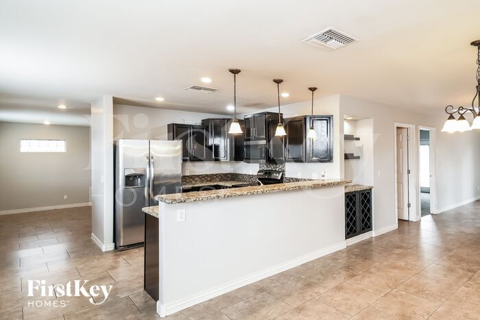 Building Photo - 1520 W Bentley St