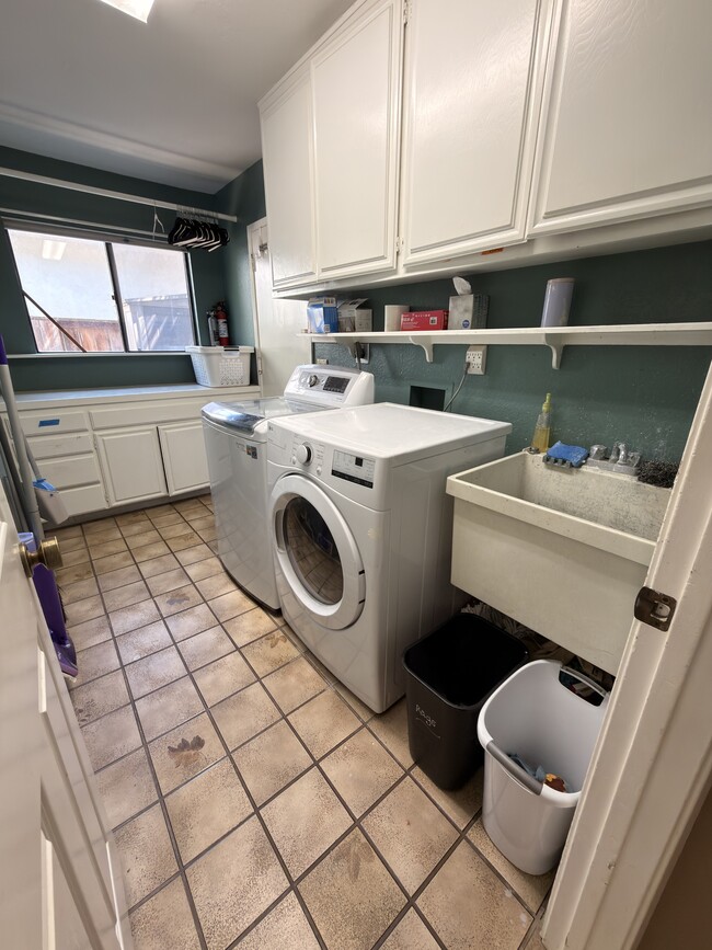 Building Photo - 9062 Stargaze Ave