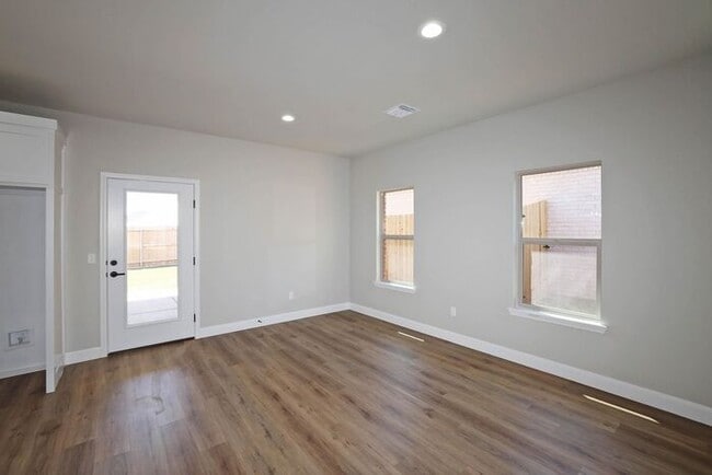 Building Photo - 4715 Scotty Dr