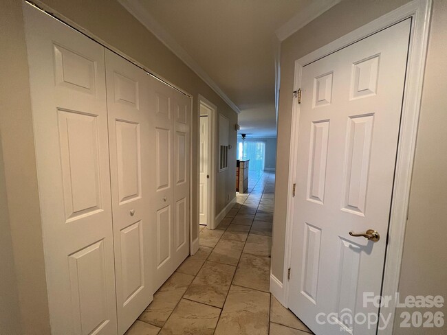 Building Photo - 18733 Vineyard Point Ln