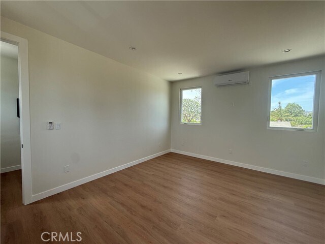 Building Photo - 20953 Saticoy St