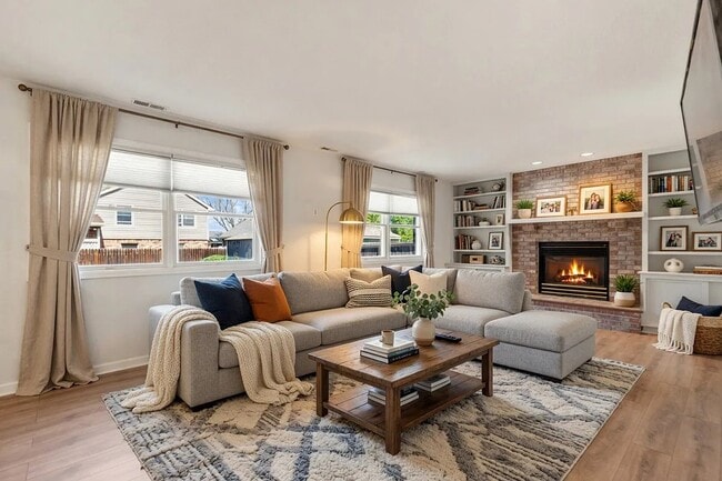 Building Photo - 2567 E 124th Pl