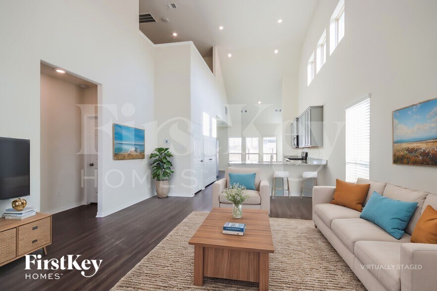 Building Photo - 12543 Highgrove Springs Dr