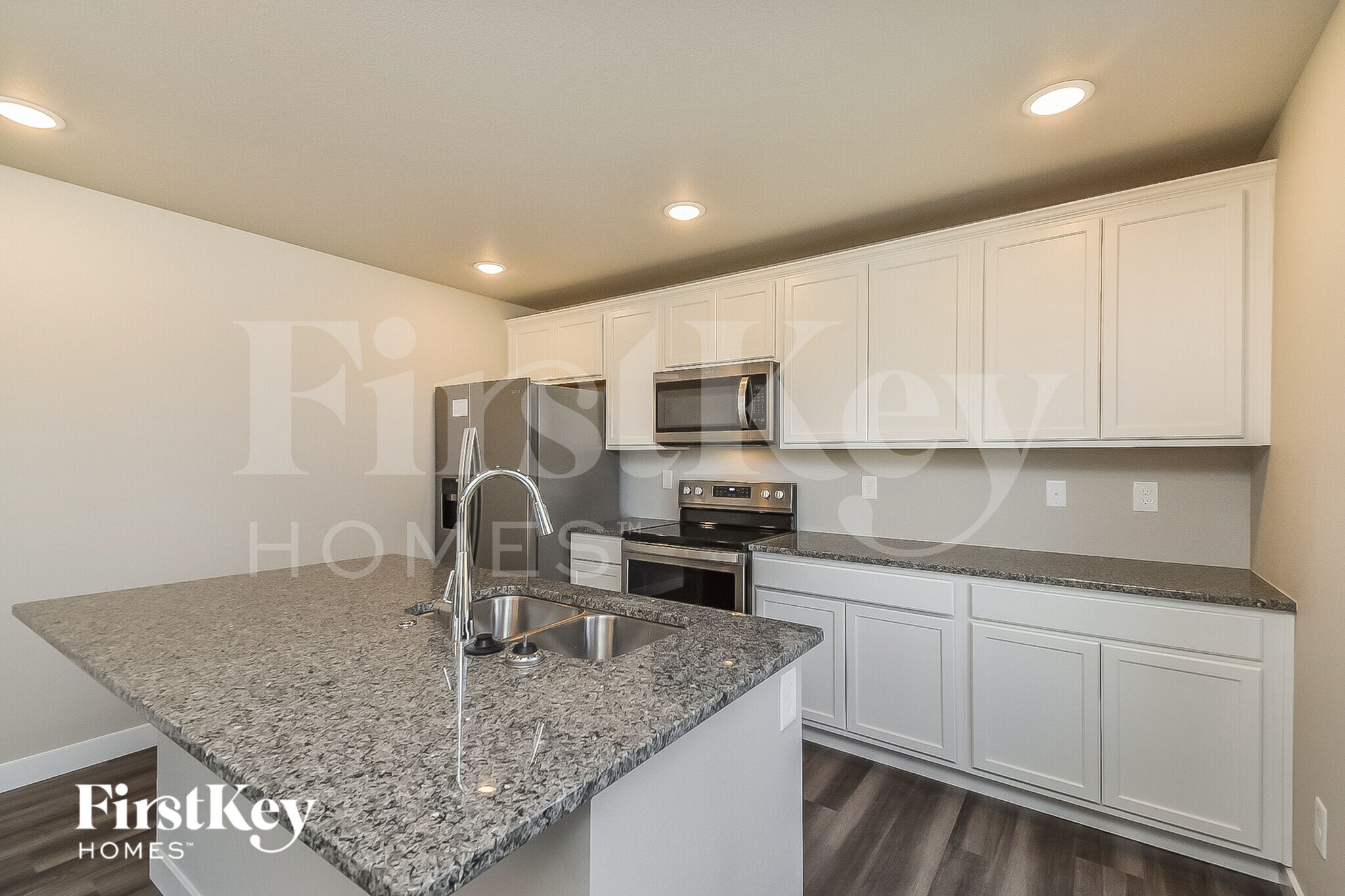 Building Photo - 10405 Luneth Dr