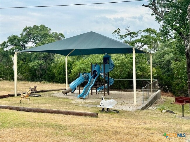 Building Photo - 103 Crestview Dr