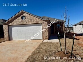 Building Photo - 9513 Stallion Dr