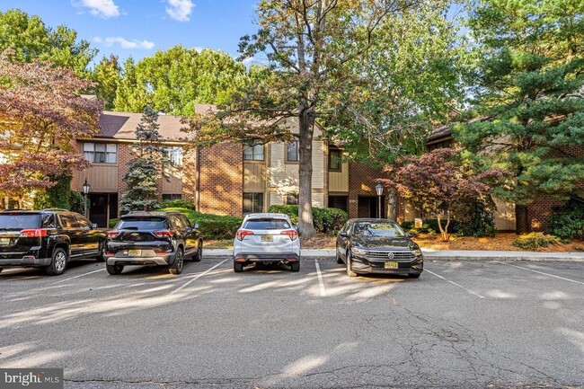 Primary Photo - 505B Cypress Point Cir