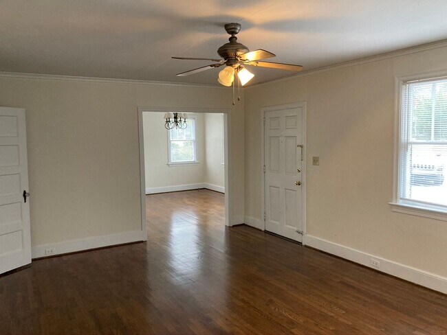 Building Photo - 2831 Burney Dr