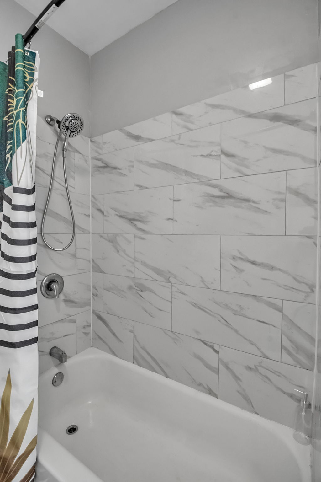 Building Photo - 580 Potomac Ave