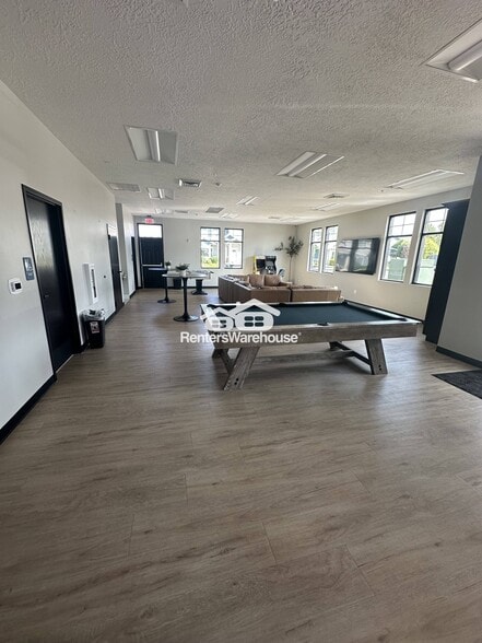 Building Photo - 1347 Skip St