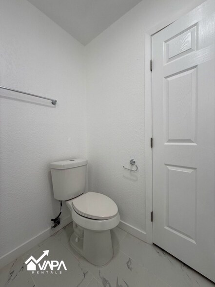 Building Photo - 4707 Dagmar Dr