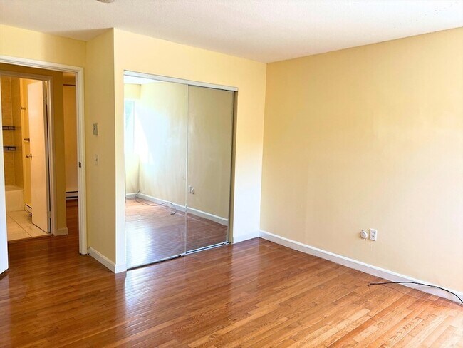 Building Photo - 15 Weld Street Unit 73