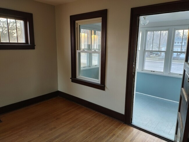 Building Photo - 911 Willow St