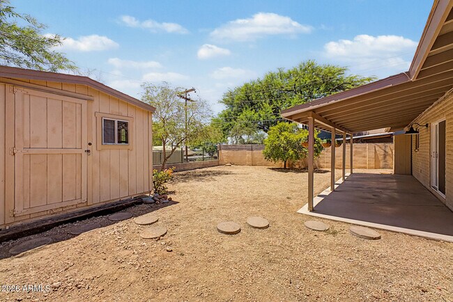 Building Photo - 29 E Foothill Dr