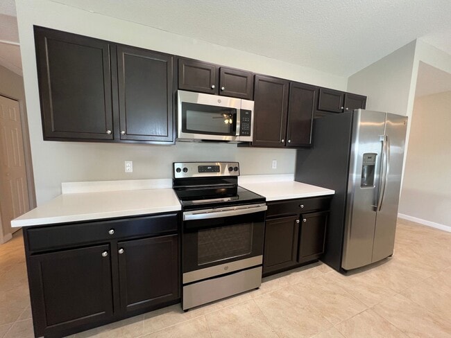 Building Photo - 4/2 In Torino