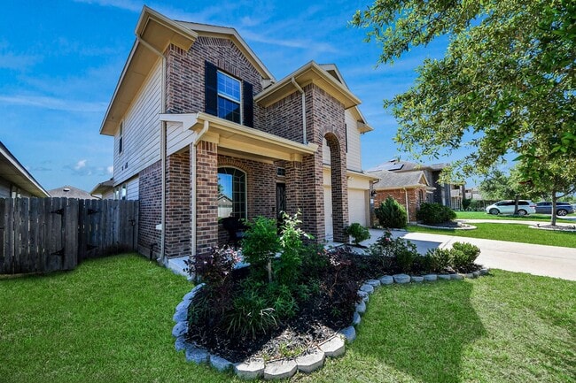 Building Photo - 8111 Fairfield Mnr Wy