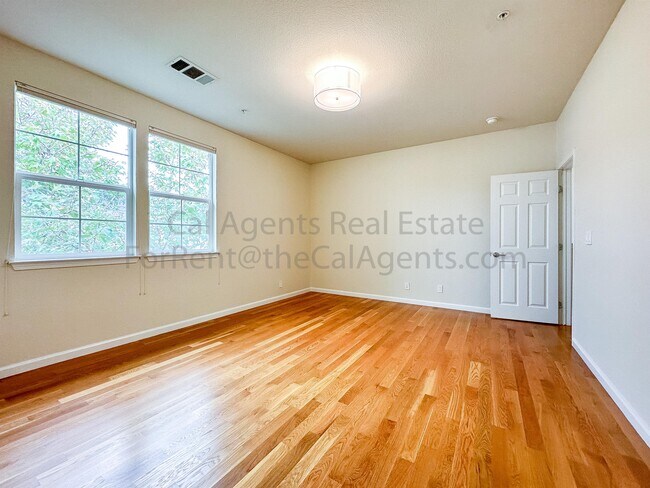 Building Photo - 2404 Maritime Way