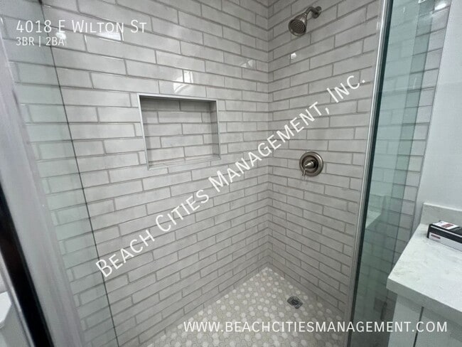Building Photo - 4018 E Wilton St