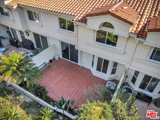 Building Photo - 6463 Zuma View Pl