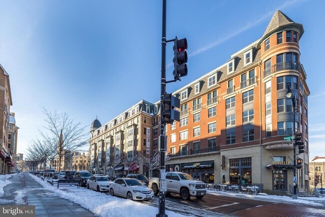 Building Photo - 3205 7th St NE