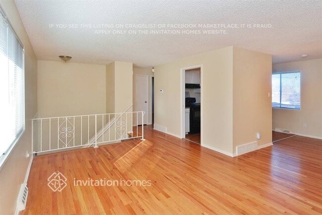 Building Photo - 423 S Potomac Cir