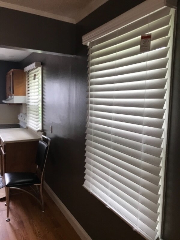 Building Photo - 10400 Albany St