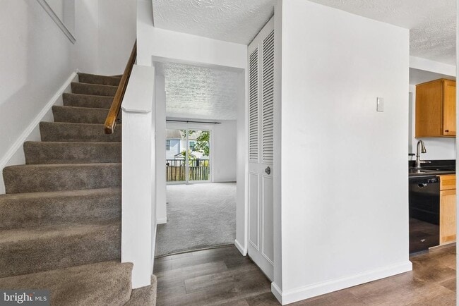 Building Photo - 2711 Neman Ct