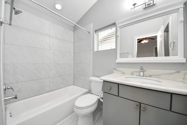 Building Photo - 5319 Avenue J