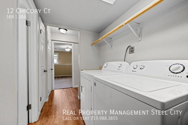 Building Photo - 12 Chicory Ct