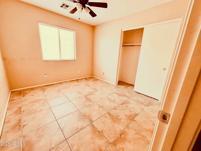 Building Photo - 29152 N Red Finch Dr