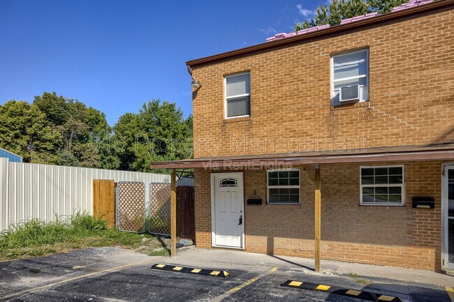 Building Photo - 8718 E Winner Rd