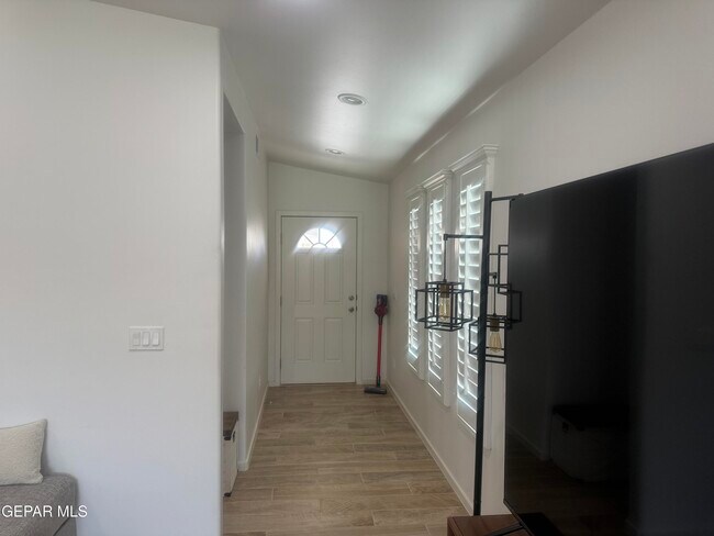 Building Photo - 12445 Polo Norte Dr