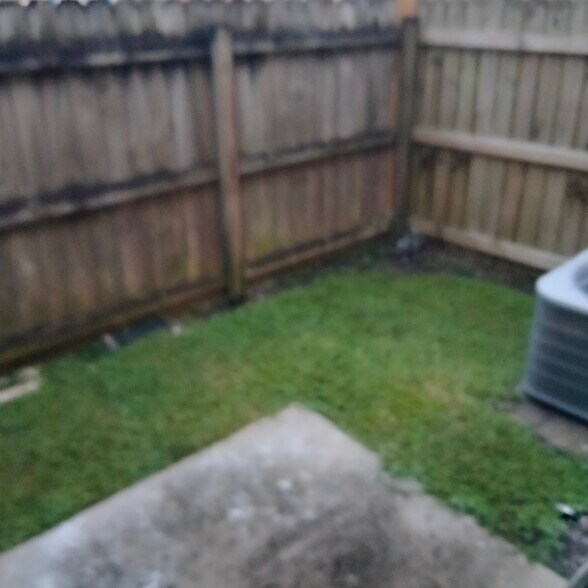 Building Photo - 1726 Brightside Dr